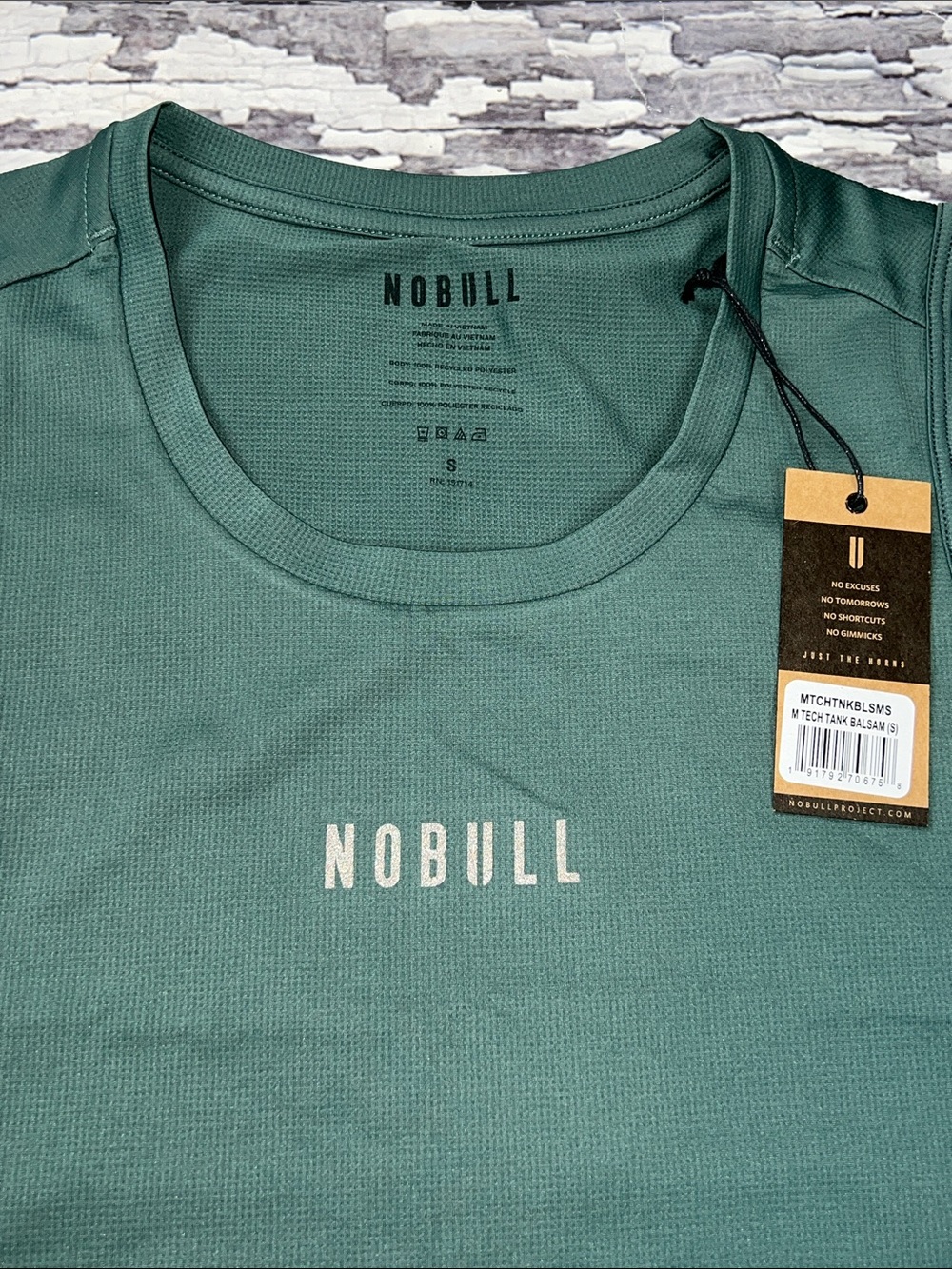 NO BULL - MEN’S TECH TANK - COLOR: BALSAM - NWT - SIZE SMALL - Picture 4 of 8